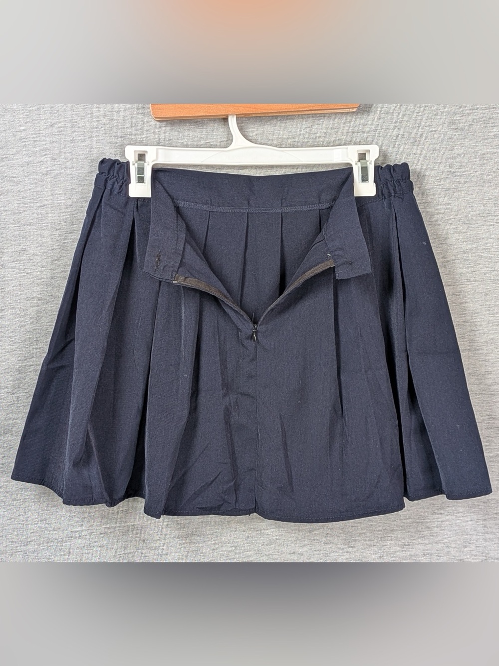 Navy Pleated Mini Skirt - Picture 4 of 6